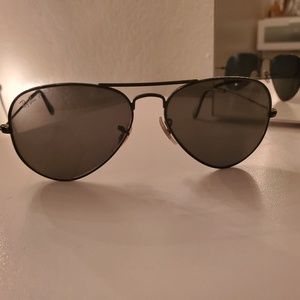 Polarized ray ban aviator sunglasses